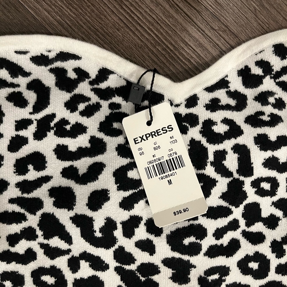 Leopard top 🖤🤍 - Picture 2 of 3